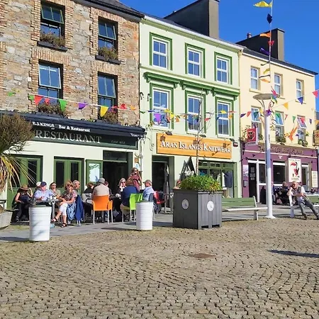 3 Canon's Lane Clifden